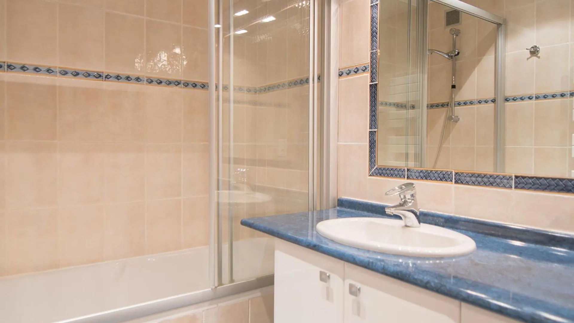 2 Pieces Sud A 500 M Des Pistes Avec Wifi Et Animaux Admis - Fr-1-449-53 Apartment Tignes 0*,  France